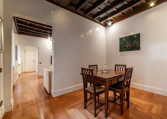 Apartment Frezza 39b - Fromehometorome Rome